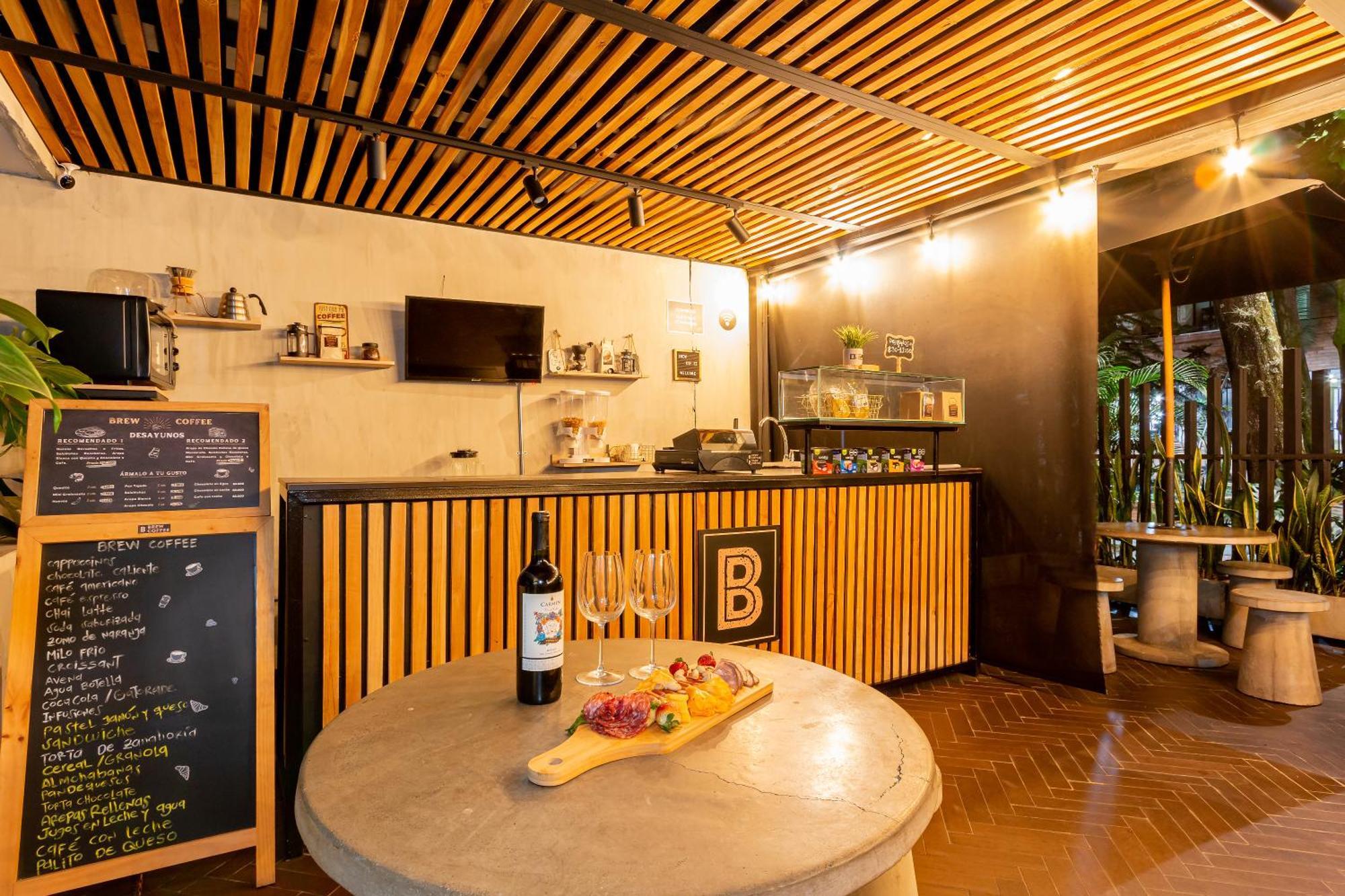 Апартаменты Barcelo Coliving Медельин Экстерьер фото